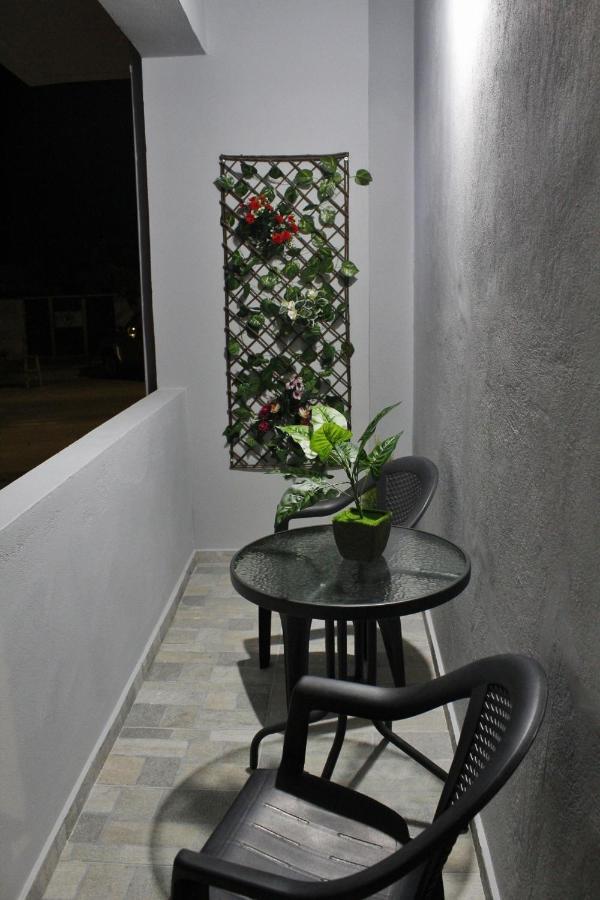 Vaso'S Apartment Heraklion Exterior foto